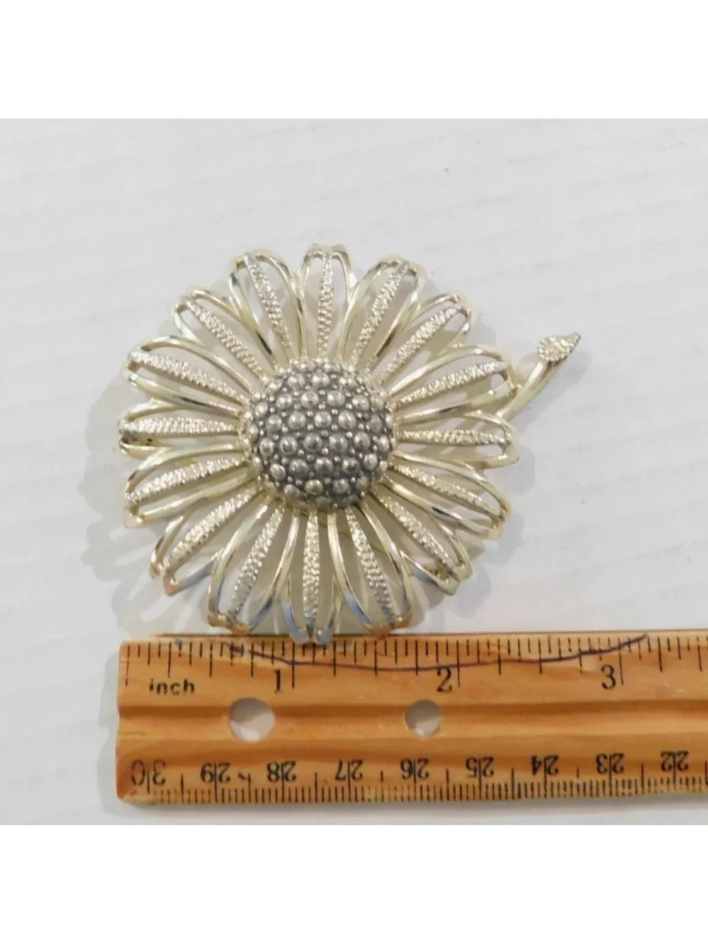 Sarah Coventry Signed Vintage Daisy Mae Silver-Tone Pin Brooch Floral Openwork